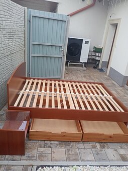 Prodám manželskou postel + Noční stolek ZDARMA - 8