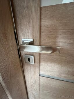 Prodám nové 2 dveře 80 (levé a pravé) PORTA s obložkou - 8