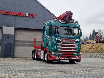 Lesovoz LESOVÚZ Scania V8 R580 do drewna lasu stos dłużyca - 8