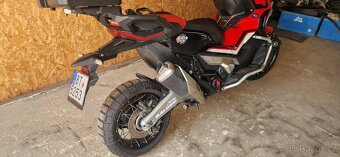 Honda x-adv 750 Crossover - 8