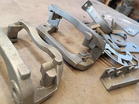 Strojní čištění spojovacího materiálu a nový pozink. - 8