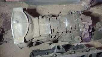 Auto veteráni součástky - 8