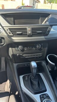 BMW X1 3.0i xDrive 190kW – TOP výbava, servis, 4x4 - 8