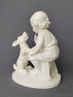 Starožitná soška "Chlapec se psem" Max Roesler (1900-1910) - 8