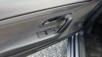 VOLKSWAGEN PASSAT CC 2,0 TDI 103 kW 4x4 - 8