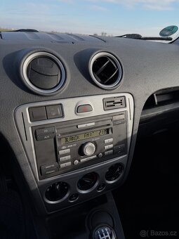 Ford Fusion 1.4i - 8