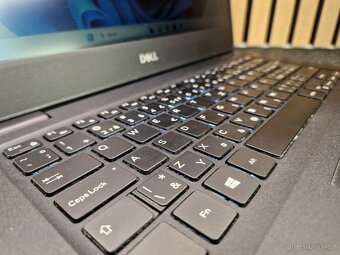 Notebook Dell 3400 i5/8G/256SSD/FHD/PODSVIT - ZÁRUKA - 8