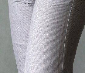 Nové letní šedé kalhoty se stříbrnou nitkou Orsay vel. 34 - 8