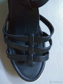 Kvalitní dámské letní boty Rainbow - 26 cm - 8