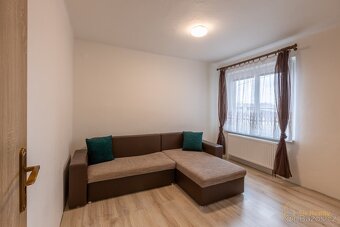 Prodej bytu 3+kk, 109 m² v obci Oráčov se zahradou 400 m² - 8