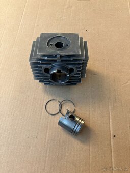 babeta válec motoru s pístem a kroužkama - 8