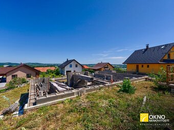 Pozemek se započatou stavbou - 8