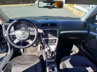 ŠKODA OCTAVIA COMBI 1.6 TDI...r.v.2010 - 8