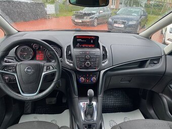 OPEL ZAFIRA 7 míst automat - 8