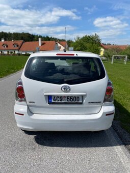 Toyota Corolla Verso 2.0 D4D 85 kw rok 2004 STK 10/25 Euro3 - 8