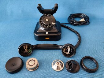 BAKELITOVY RETRO TELEFON značky TESLA. - 8