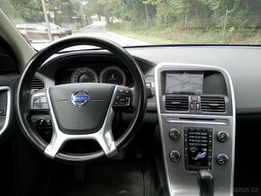 Volvo XC60 2.4D5 AWD Summum, Panorama, Kůže, DPH - 8