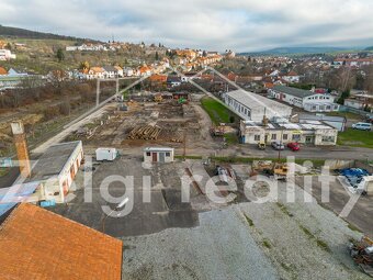 Strategická akvizice: Dva propojené průmyslové areály s vlas - 8