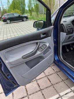 Ford C-max 1.8i 92kW 2007 - 8