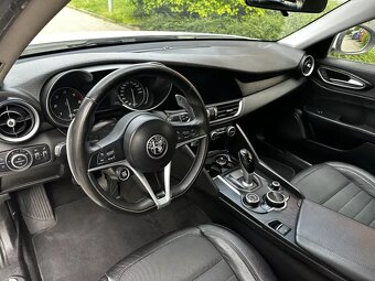 Alfa Romeo Giulia 2.2 JTDM 132kW Super Kůže Navi Automat - 8