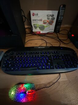 Kompletní PC s 3D obrazovkou - 8