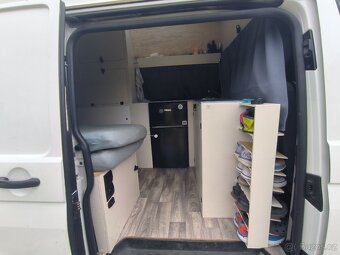 Obytná dodávka VW T6 - 8