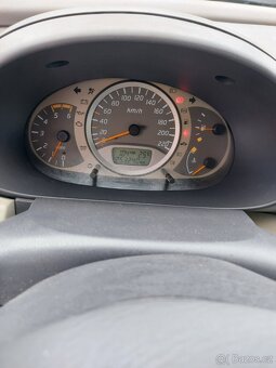 Nissan Tino - 8