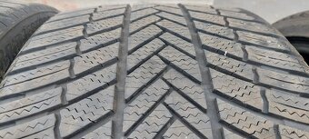 Zimní pneu 275 30r20 . 2kusy zánovní dot 2023 - 8