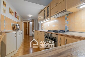 Prodej zrekonstruovaného rodinného domu o dvou bytových jedn - 8