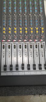 Mixážní pult ALLEN & HEATH GL2400 - 8