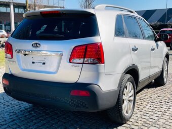 Kia Sorento 2.2D 4x4 MANUÁL VÝHŘEV 1.MAJITEL PANORAMA - 8