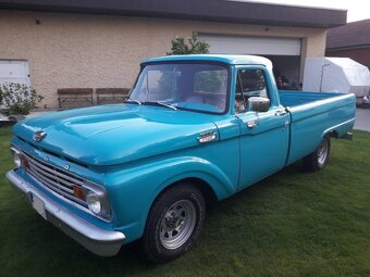 Ford F100 - 8