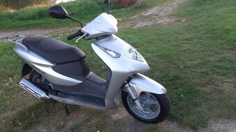 Honda Dylan 125 - 8