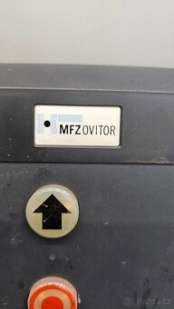 Sekční garážová vrata s pohonem - 8