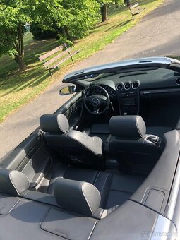 Audi S4 Cabrio 4.2 V8 - 8