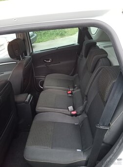 Renault Scenic - 8