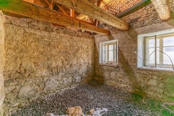 PRODEJ RD S VELKÝM POZEMKEM PŘES 5000m2, Černá Voda - 8