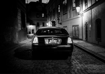 1998 Lincoln Town Car Signature Series - 8
