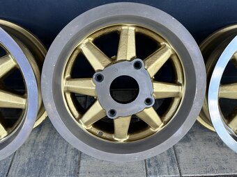 Bezpodložkové loukotě R13, rozteč 4x130 - 8