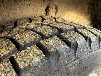 Toyota RAV4 2.0 D 85kw 3/2005 - 8