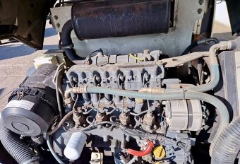 KLOUBOVÝ NAKLADAČ TEREX TL 100 - 8