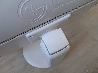 Monitor LG - 8