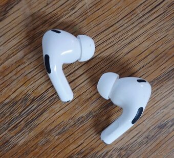 Apple AriPods Pro 2 - 8