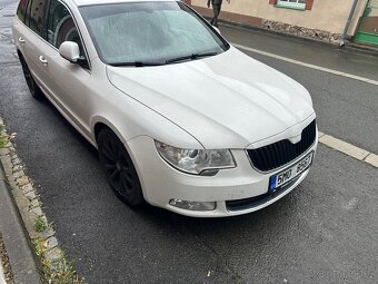 Auto - 8