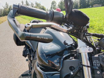 YAMAHA FZ6 N S2 (2008) - 8