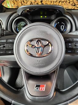 Yaris výbava GR Sport 6MT 5.2023 15tis nájezd - 8