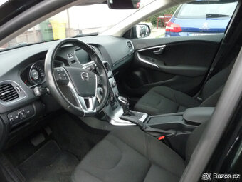 AKCE Volvo V40 D3 150k.s Momentum Automat po 1.majiteli - - 8