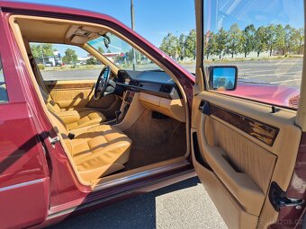 Mercedes Benz 300TD - 8