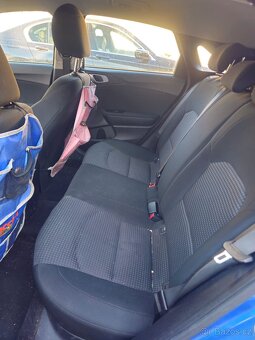 Kia Ceed 1.0 T-Gdi Nepojizdné - 8