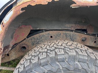 Nissan Patrol Y60 - 8